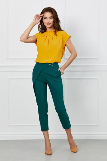 Pantaloni Dariana verde cu aplicatie frontala
