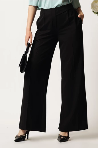 Pantaloni DY Fashion negri din stofa evazati cu betlie pe o parte