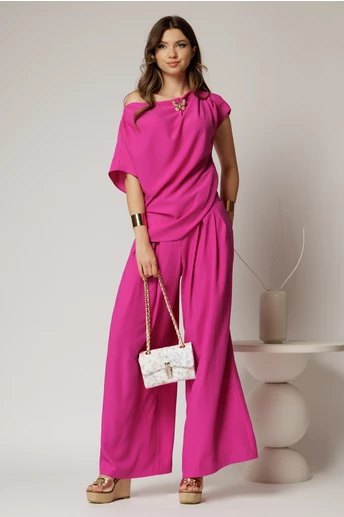 Pantaloni fucsia din triplu voal cu pliuri si croi lejer