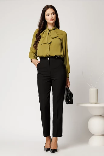 Pantaloni negri din stofa cu croi drept si buzunare