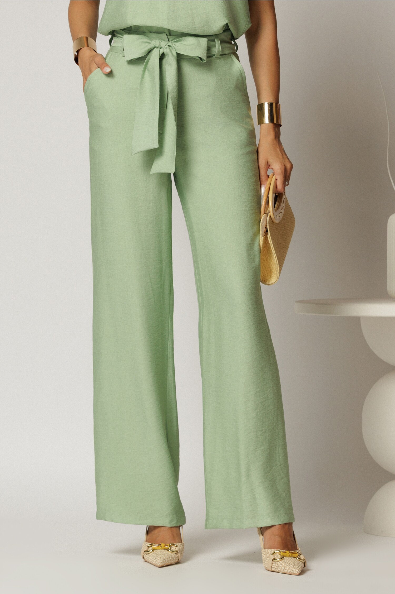 Pantaloni verde fistic din rayon cu croi lejer si cordon in talie
