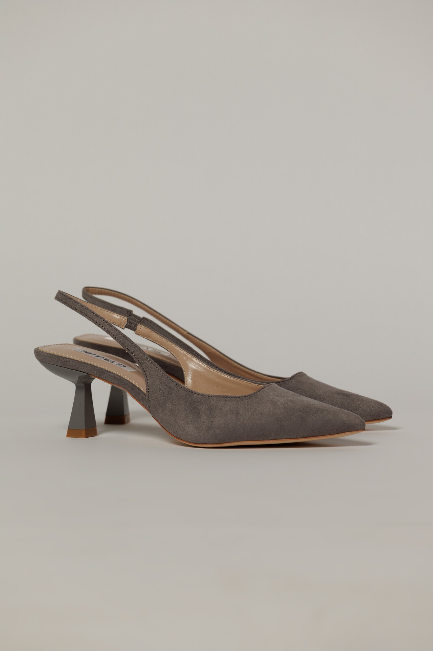 Pantofi gri eleganti din piele intoarsa ecologica