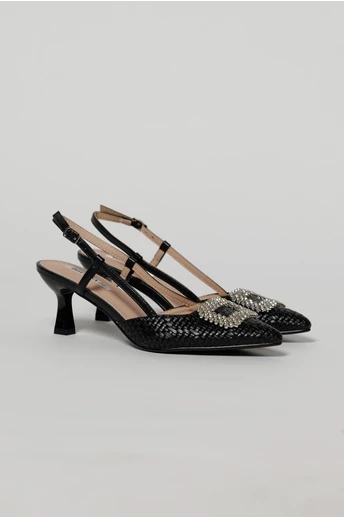 Pantofi negri cu finisaj impletit si accesoriu cu pietre stralucitoare