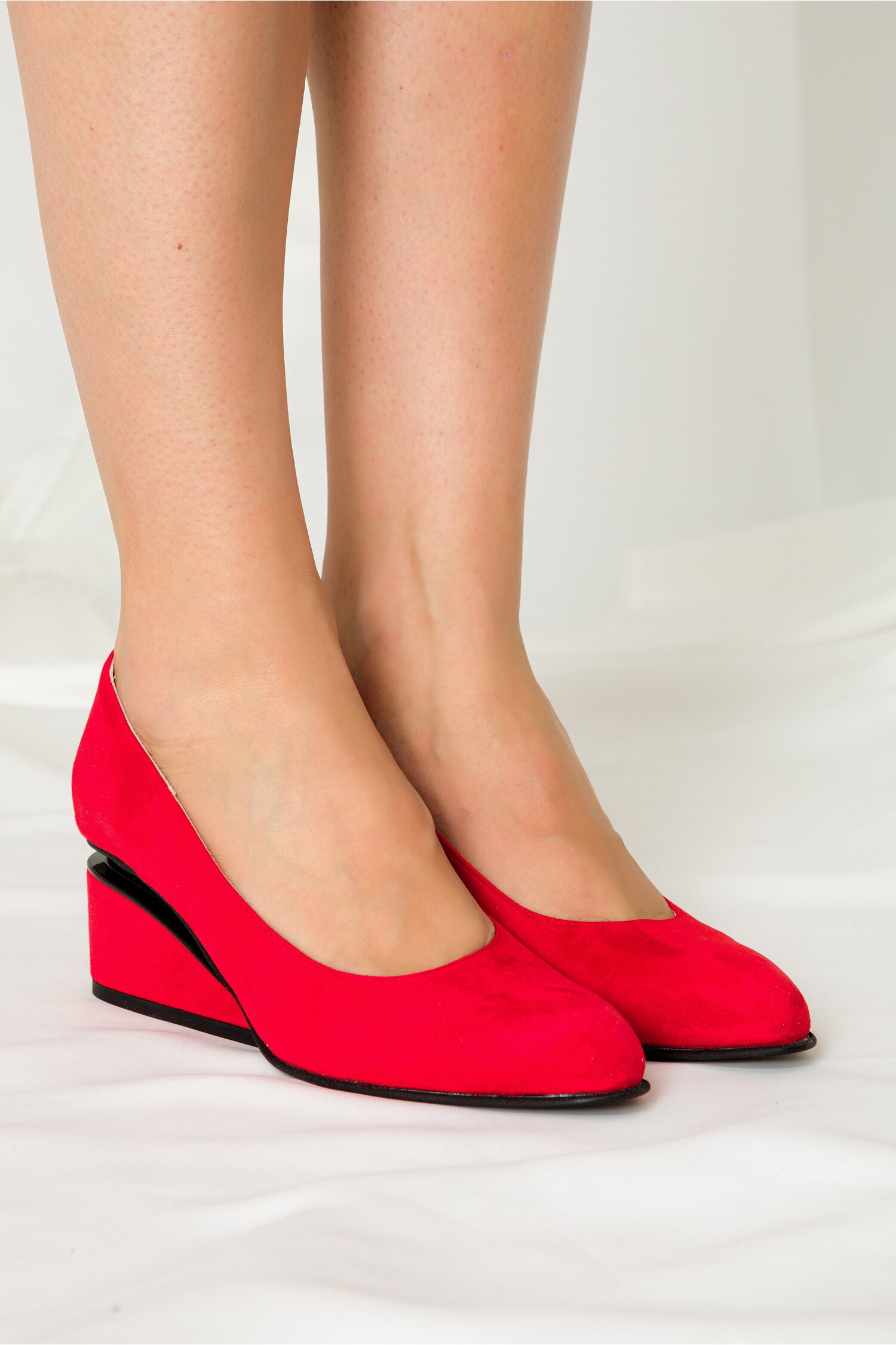 Pantofi rosii cu toc futurist din piele intoarsa 2022 ❤️ Pret Super dyfashion imagine noua 2022