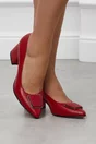 Pantofi rosu inchis cu aplicatie pe varf
