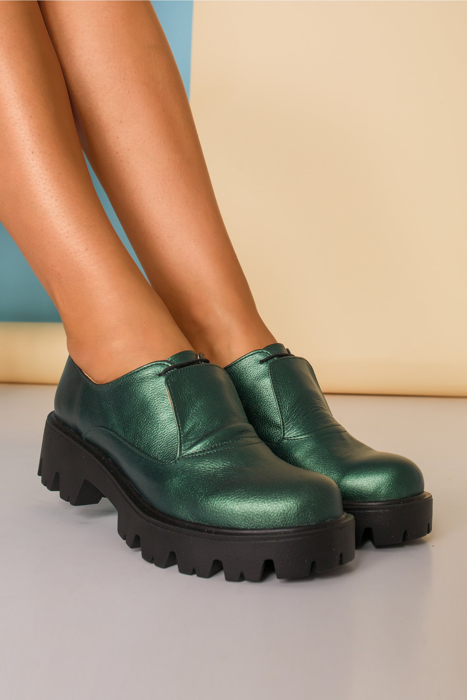 Pantofi verzi cu talpa joasa si limba dubla cu siret dyfashion.ro imagine megaplaza.ro