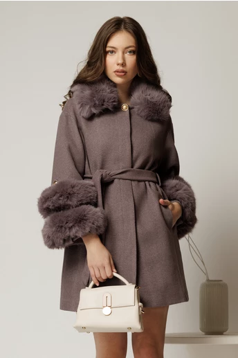 Palton scurt lila cu blanita detasabila la guler si maneci