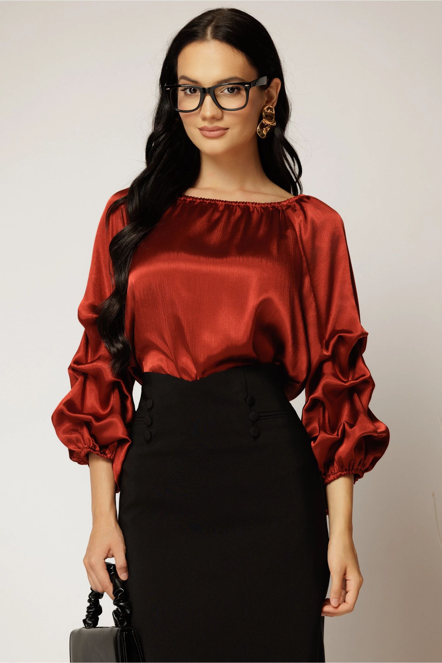 Bluza caramizie din satin cu maneci bufante si decolteu rotund