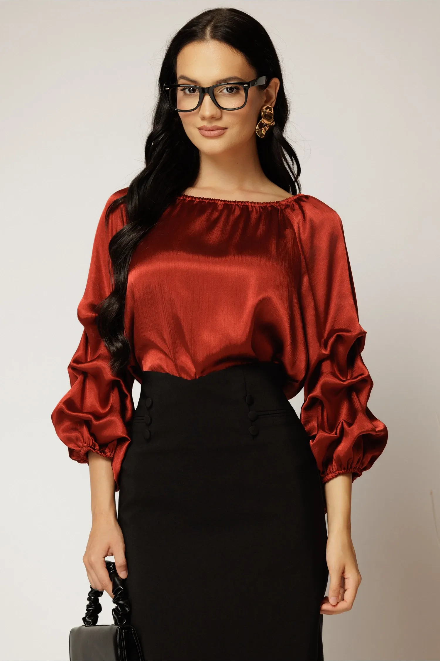 Bluza caramizie din satin cu maneci bufante si decolteu rotund 1