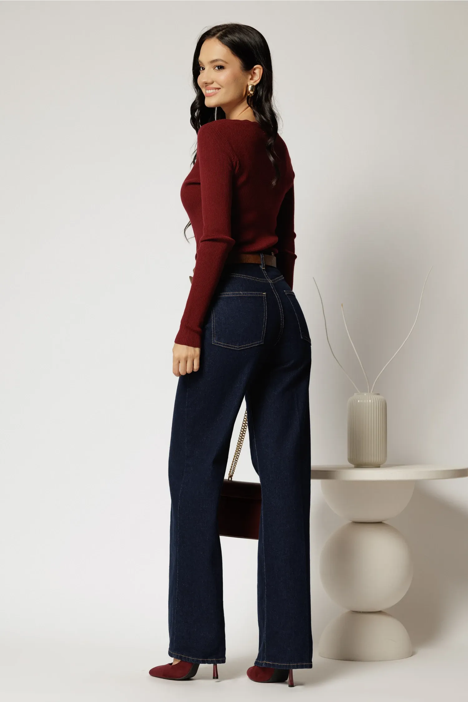 Bluza din tricot bordo cu decolteu in V si croi mulat 2
