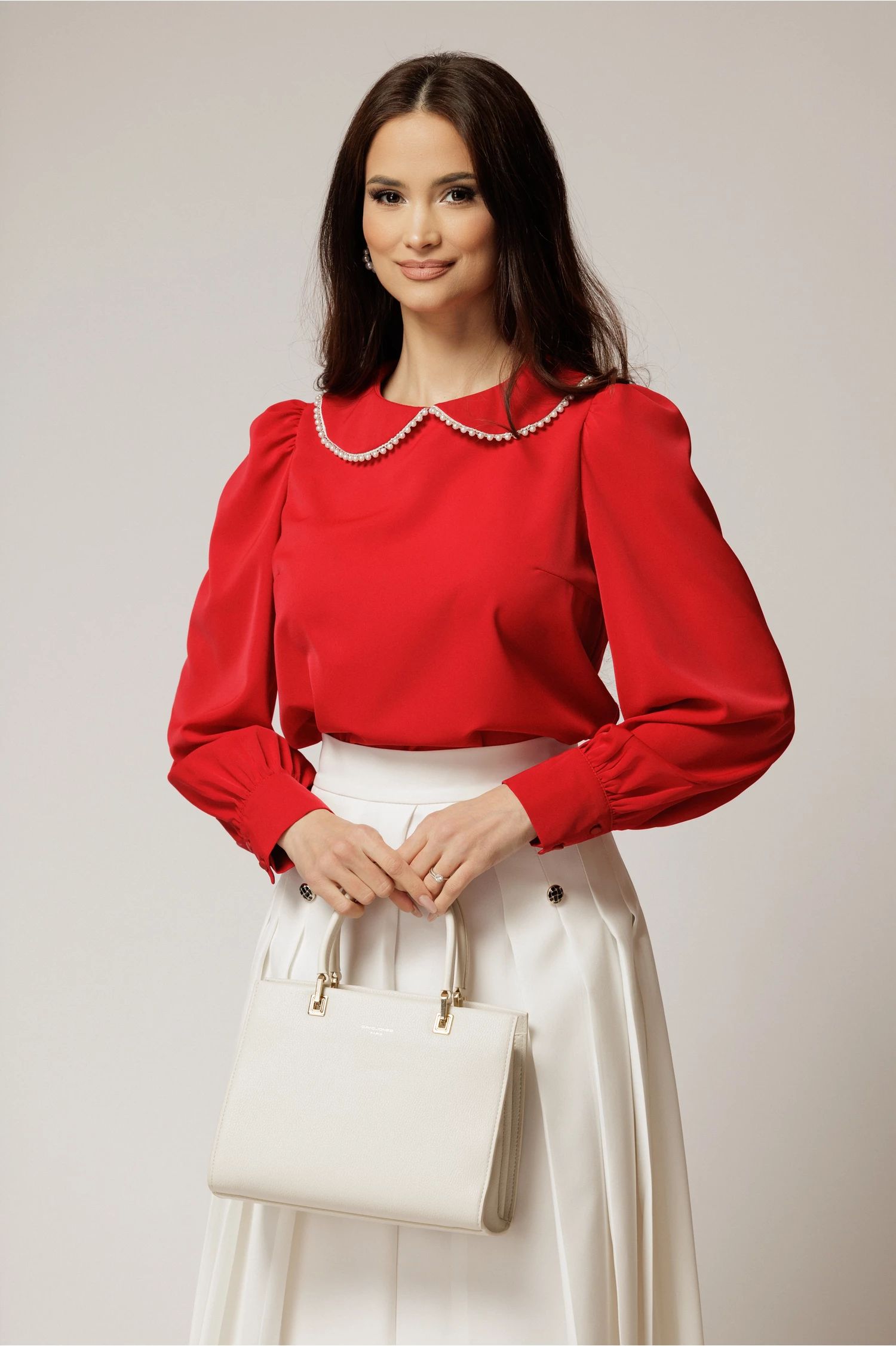Bluza DY Fashion eleganta din triplu voal rosie cu detalii perlate la guler