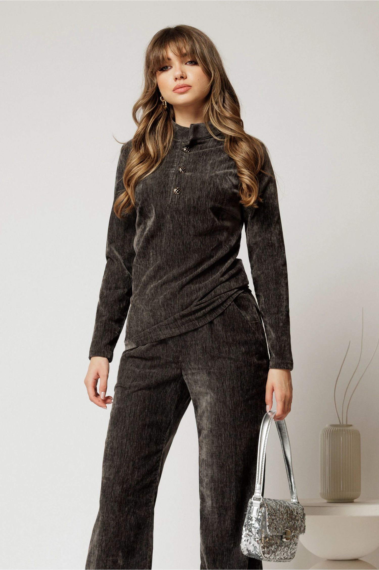 Bluza DY Fashion gri din catifea velurata cu nasturi la bust