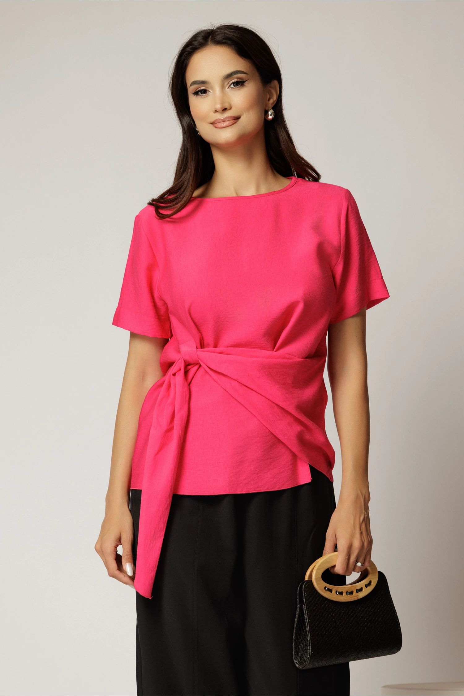 Bluza fucsia din viscoza cu nod in talie si croi lejer si maneci scurte