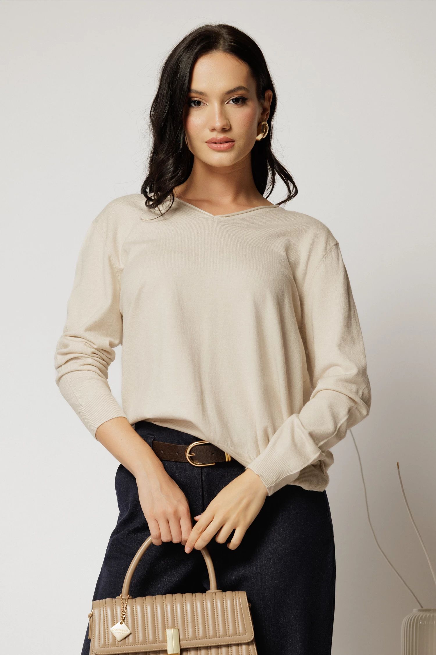 Bluza ivoar din tricot cu decolteu in V si croi larg