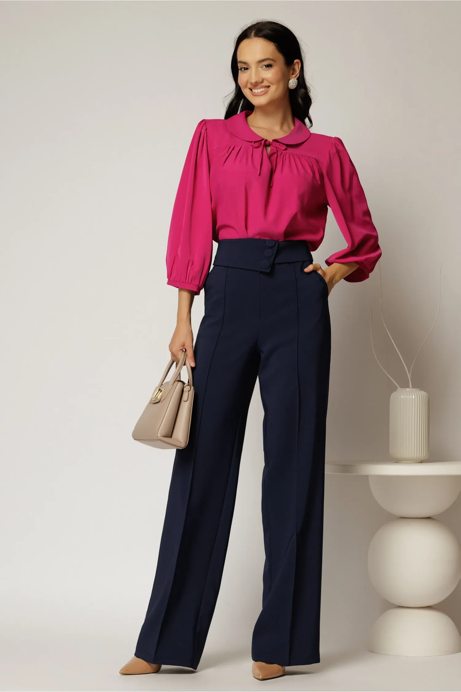 Bluza magenta cu guler rotund si snur la gat 3