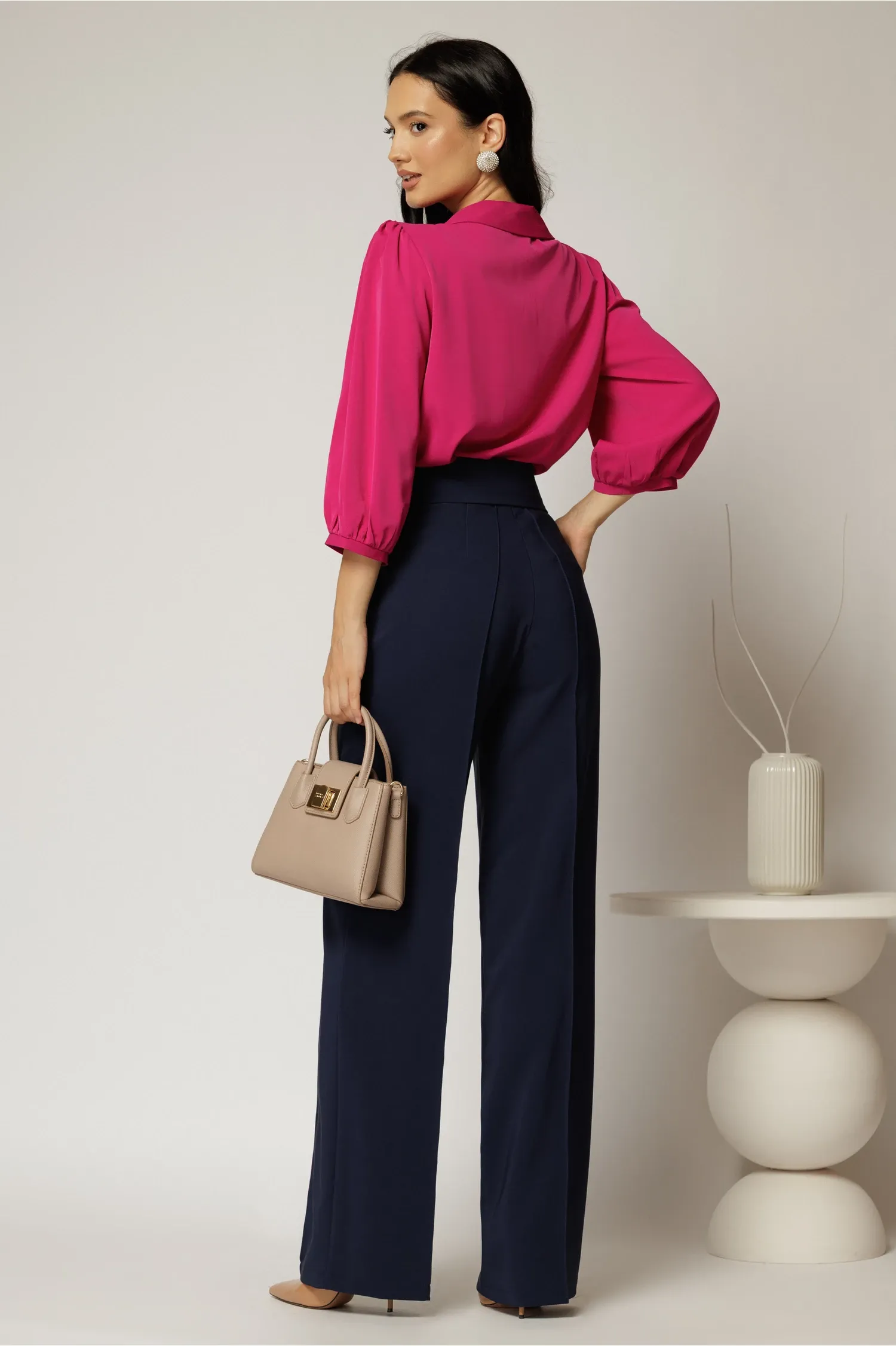 Bluza magenta cu guler rotund si snur la gat 2