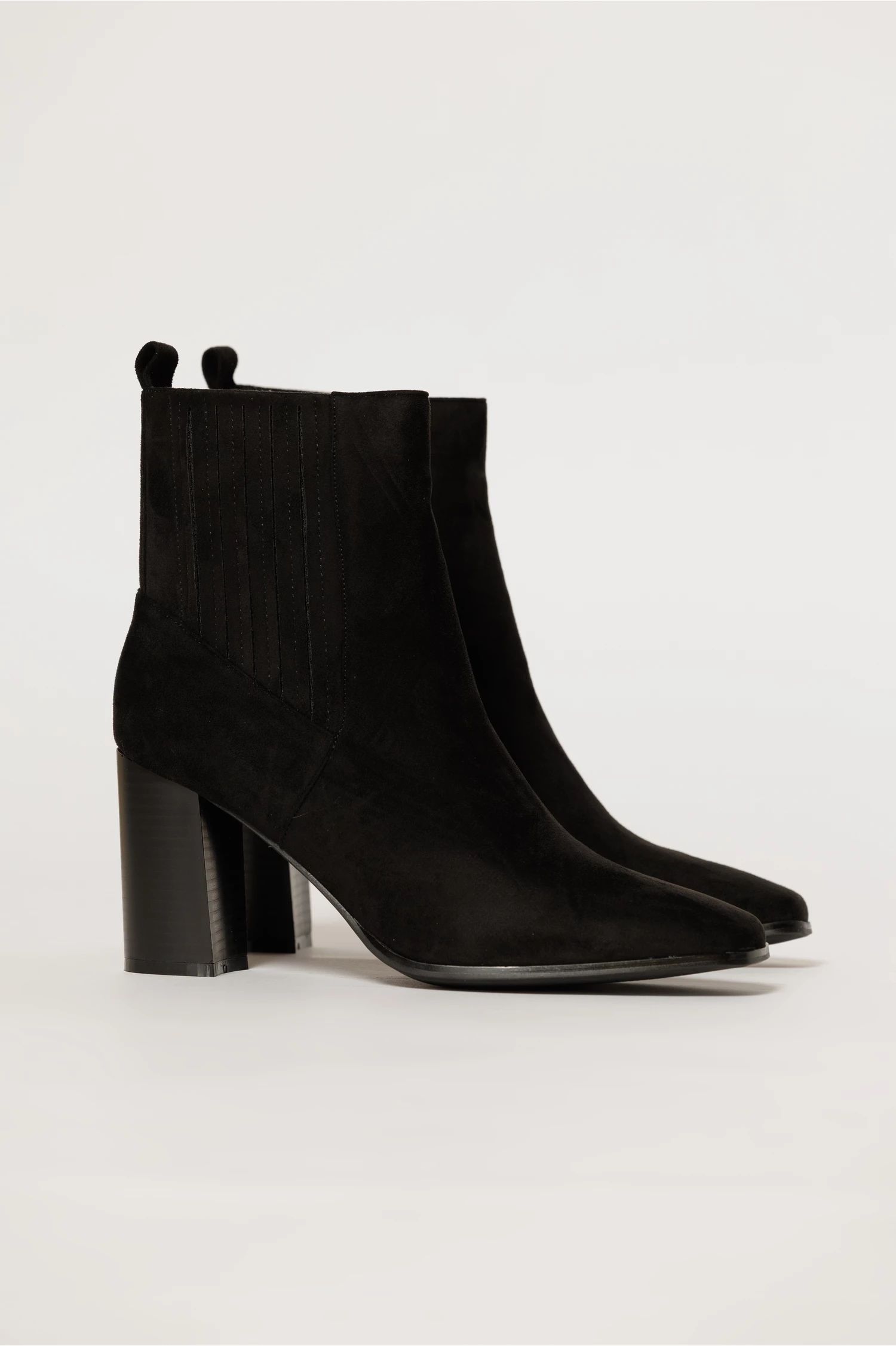 Botine negre din piele ecologica cu design modern si toc patrat