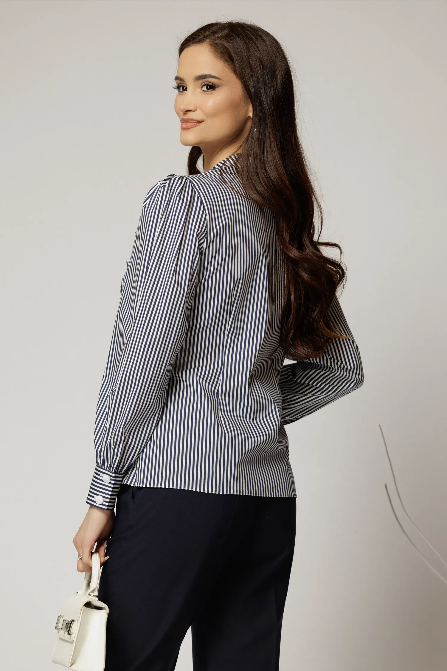 Camasa DY Fashion din poplin cu dungi bleumarin si nasturi asimetrici 2