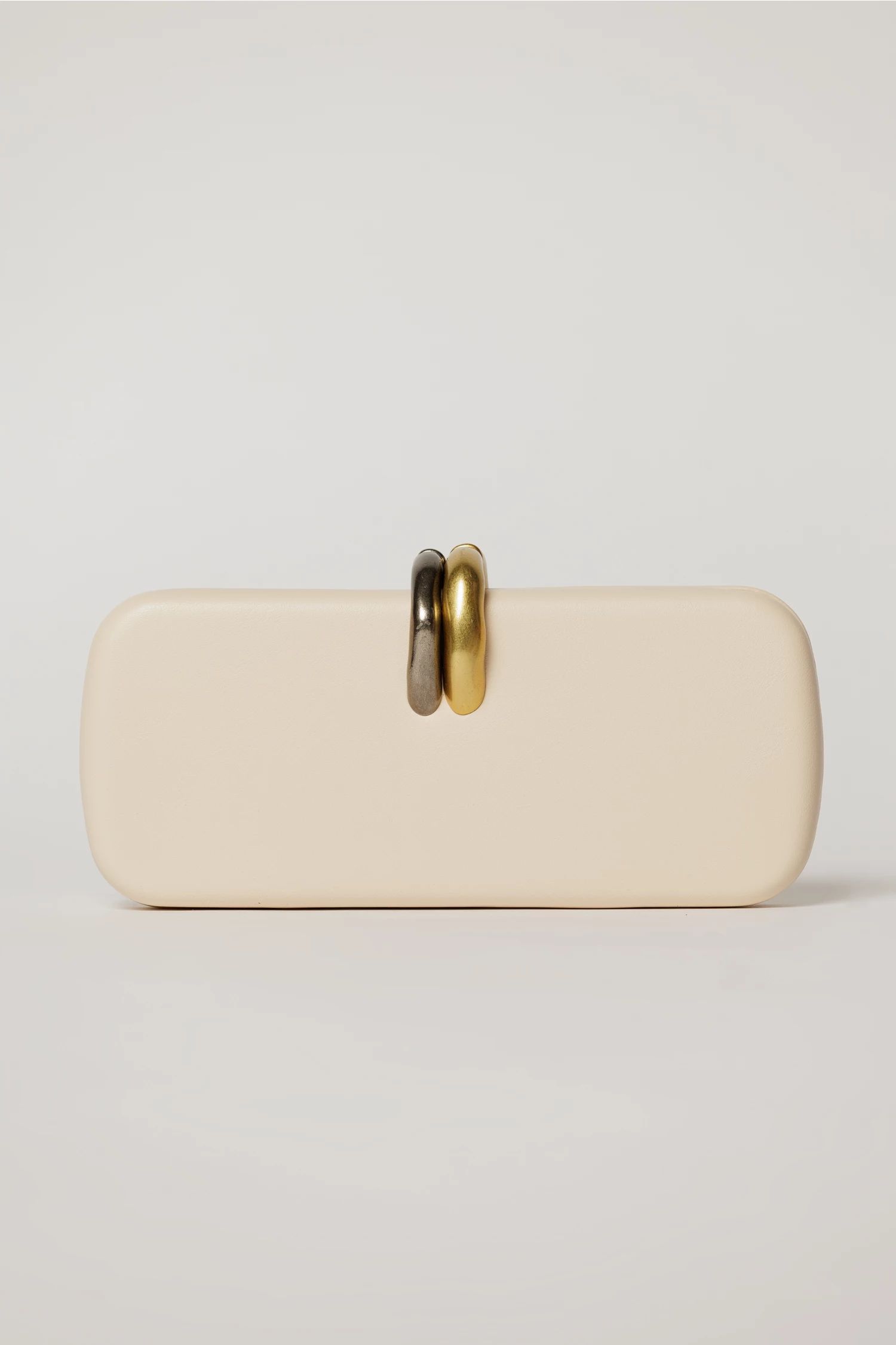 Clutch elegant ivoar cu inchidere metalica dubla