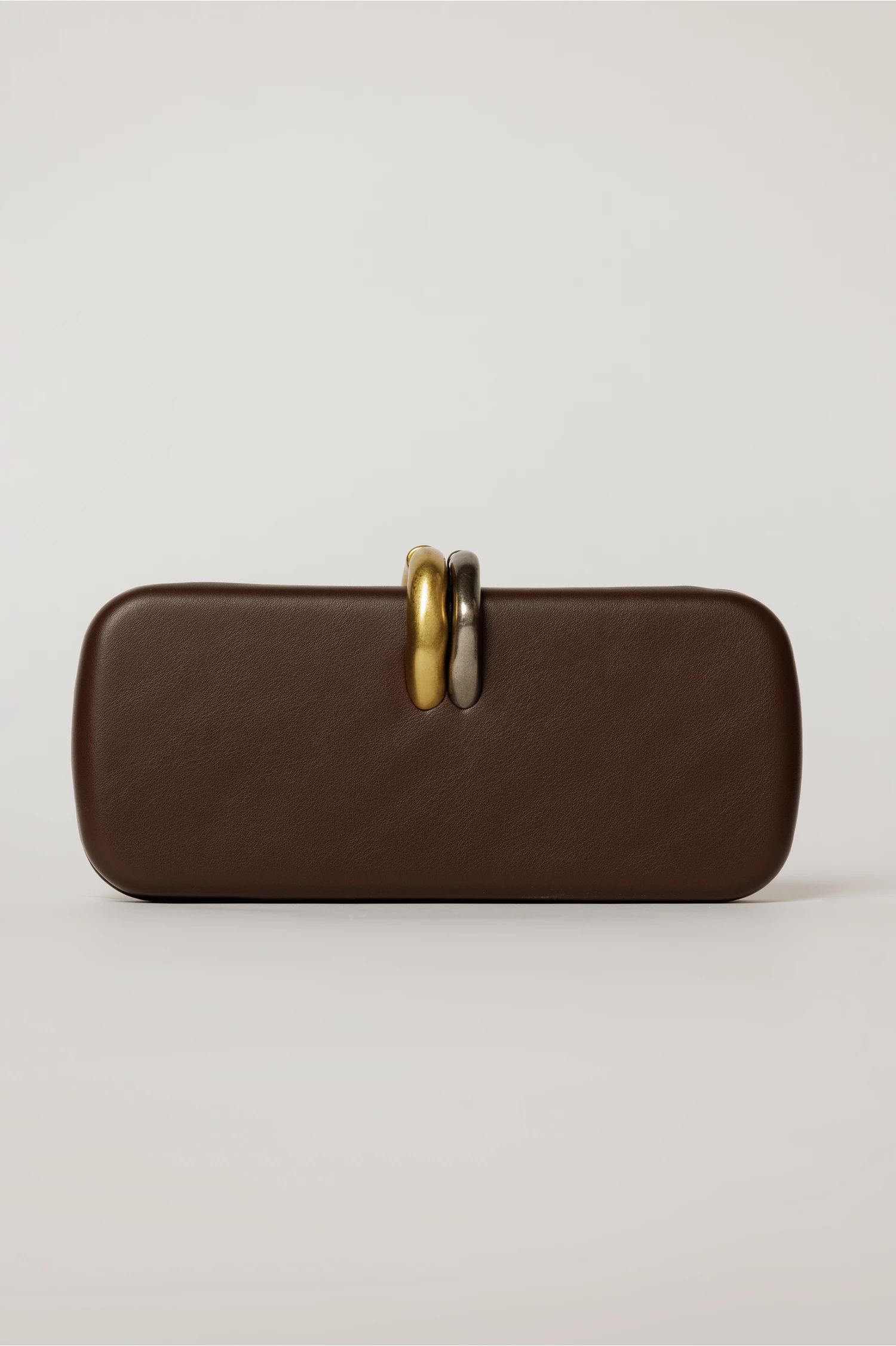 Clutch elegant maro inchis cu inchidere metalica dubla