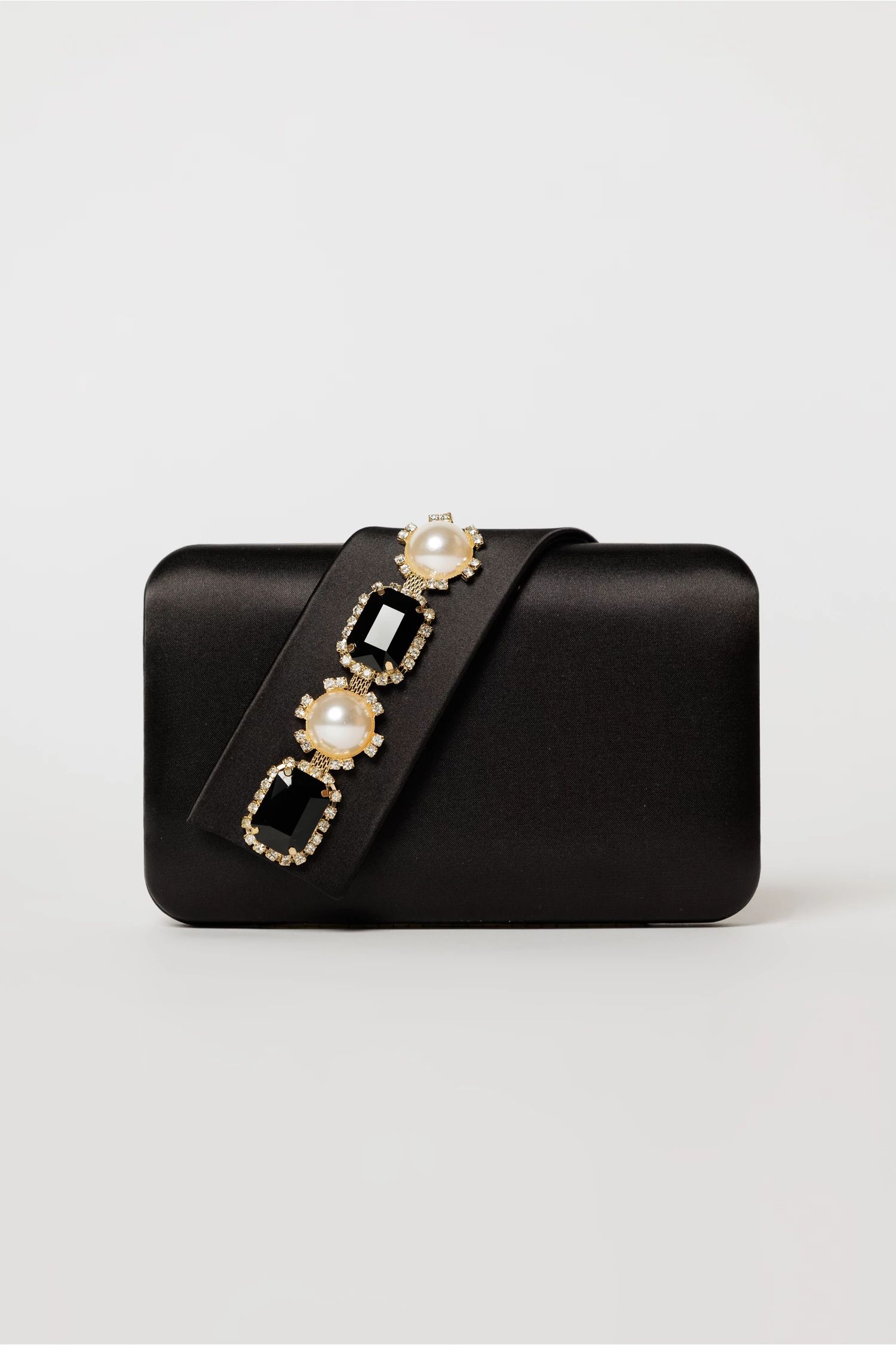 Clutch negru elegant din satin cu aplicatii de perle si cristale