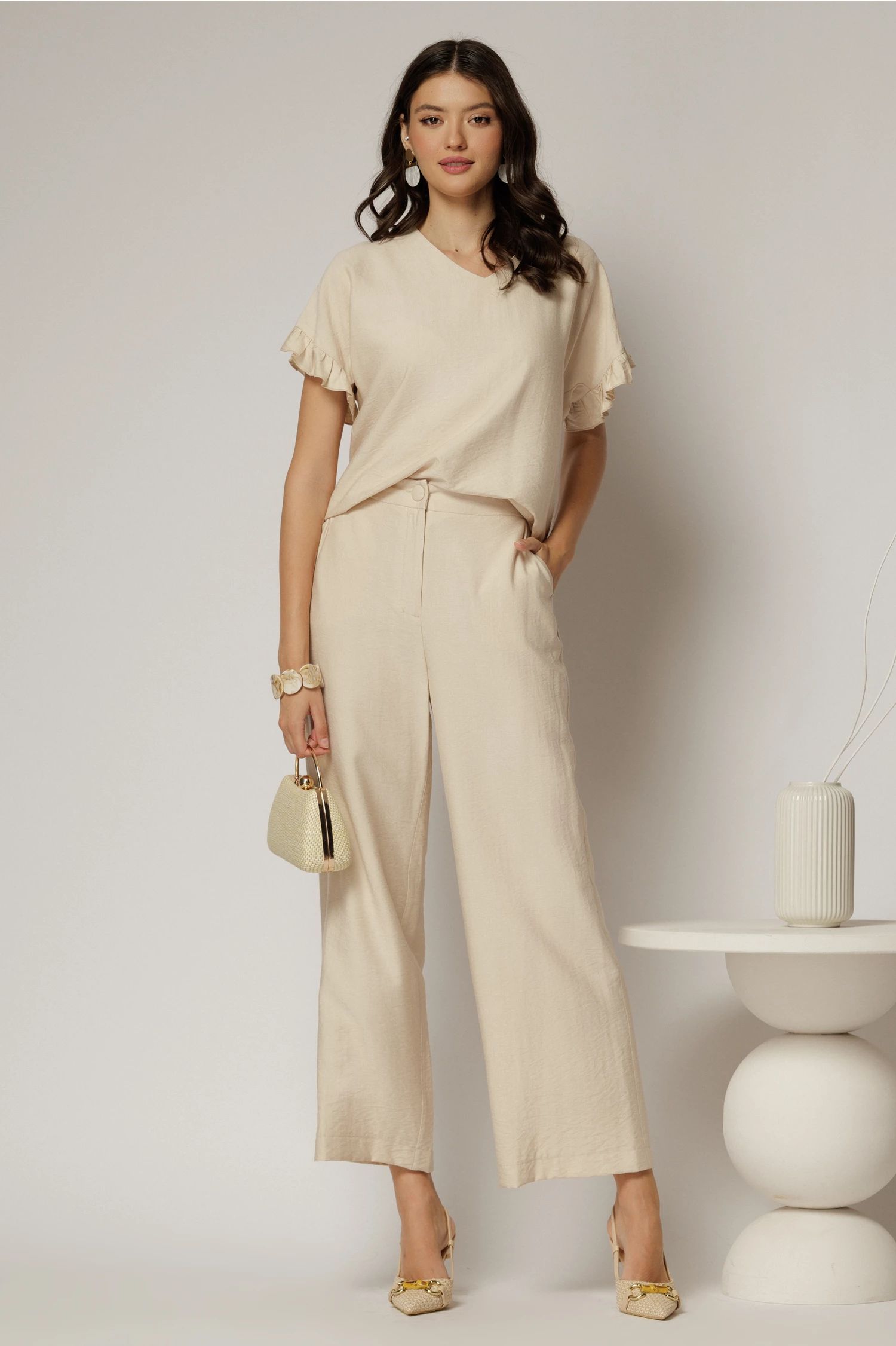 Compleu bej din viscoza cu pantalon si bluza cu maneci lejere
