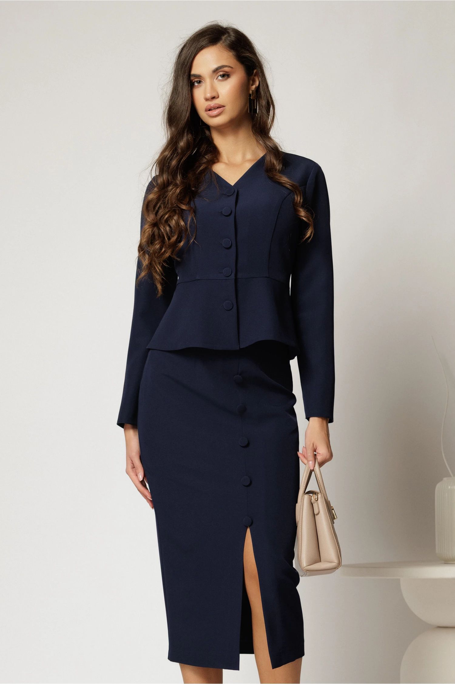 Compleu DY Fashion bleumarin format din sacou cu decolteu discret si fusta conica