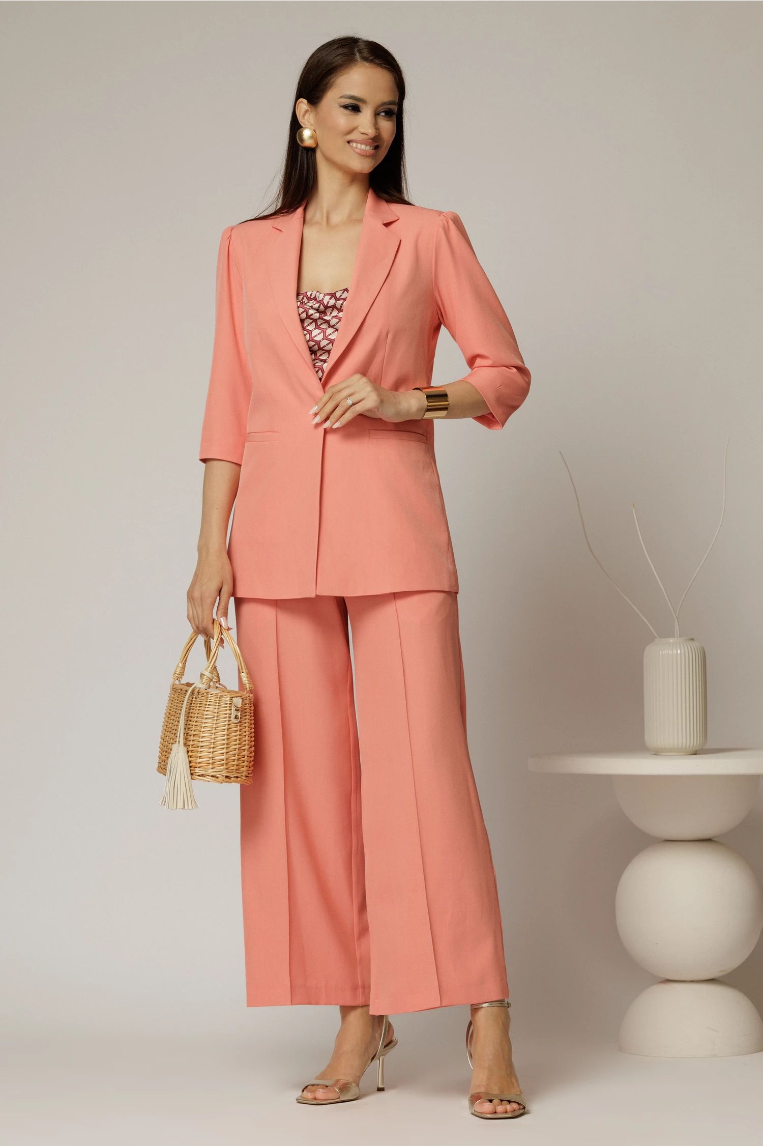 Compleu DY Fashion roz somon din sacou si pantalon