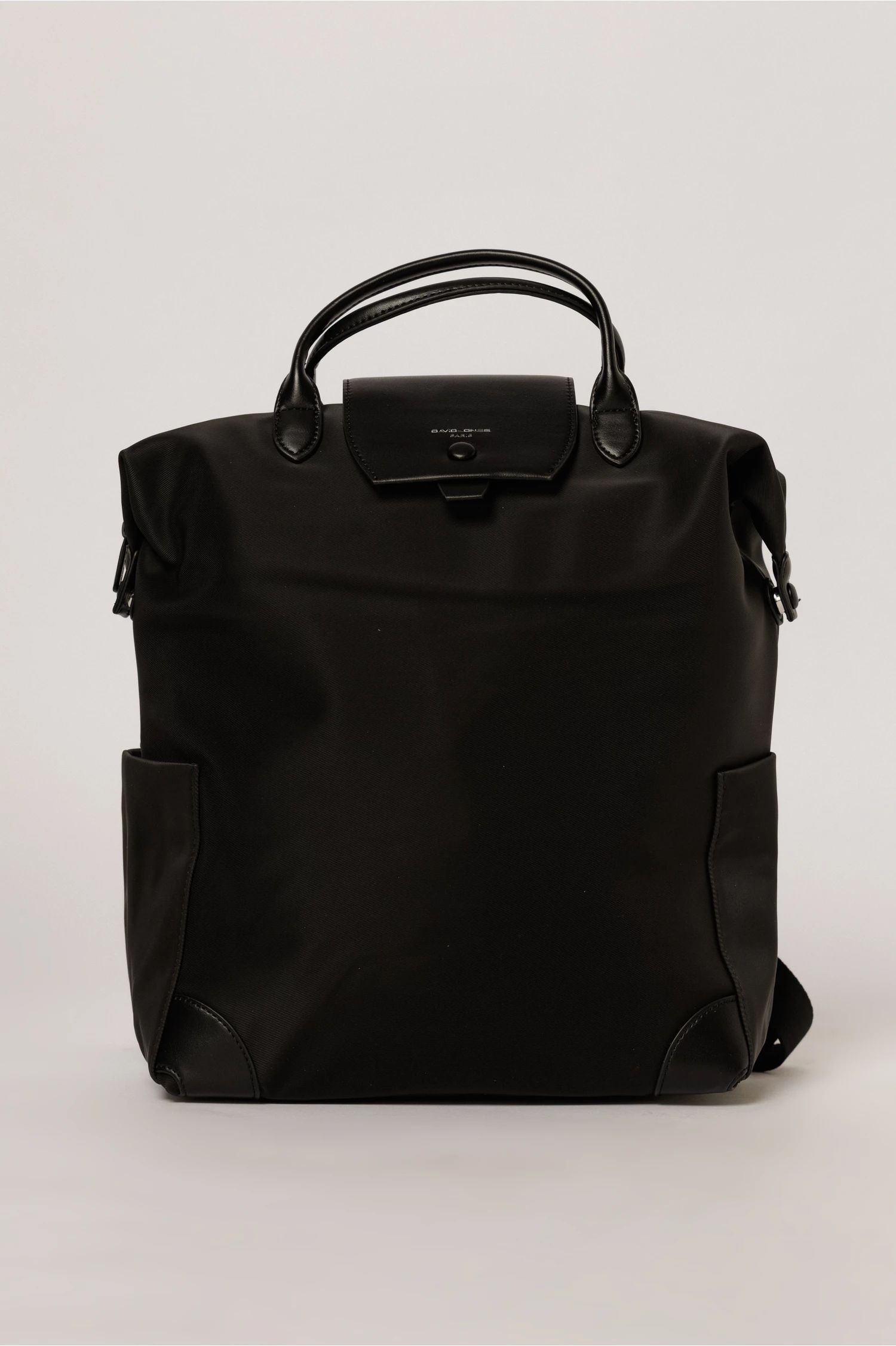 Geanta maxi neagra tip rucsac cu buzunare laterale