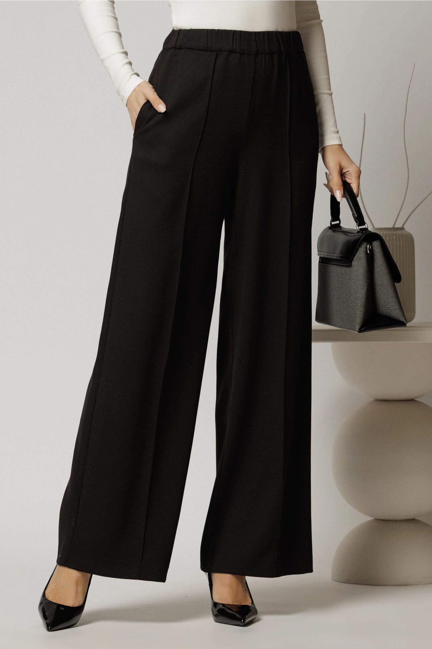 Pantaloni DY Fashion negri cu croi lejer si elastic pe talie