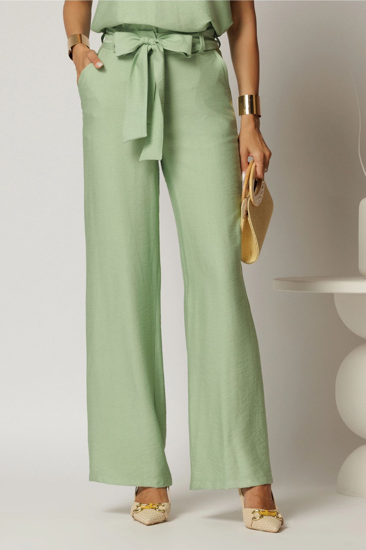 Pantaloni verde fistic din rayon cu croi lejer si cordon in talie