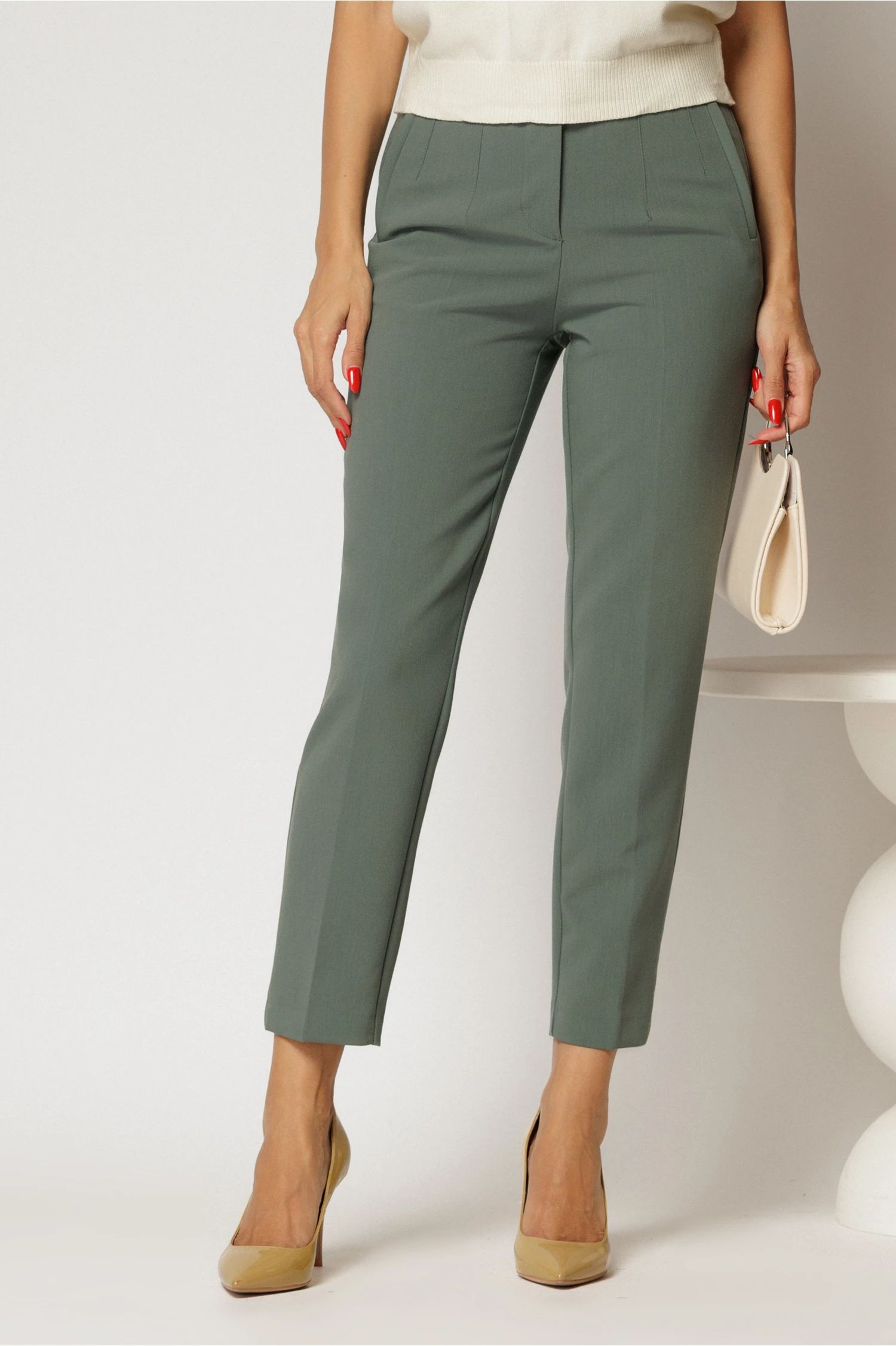Pantaloni verde kaki cu croi conic si talie inalta