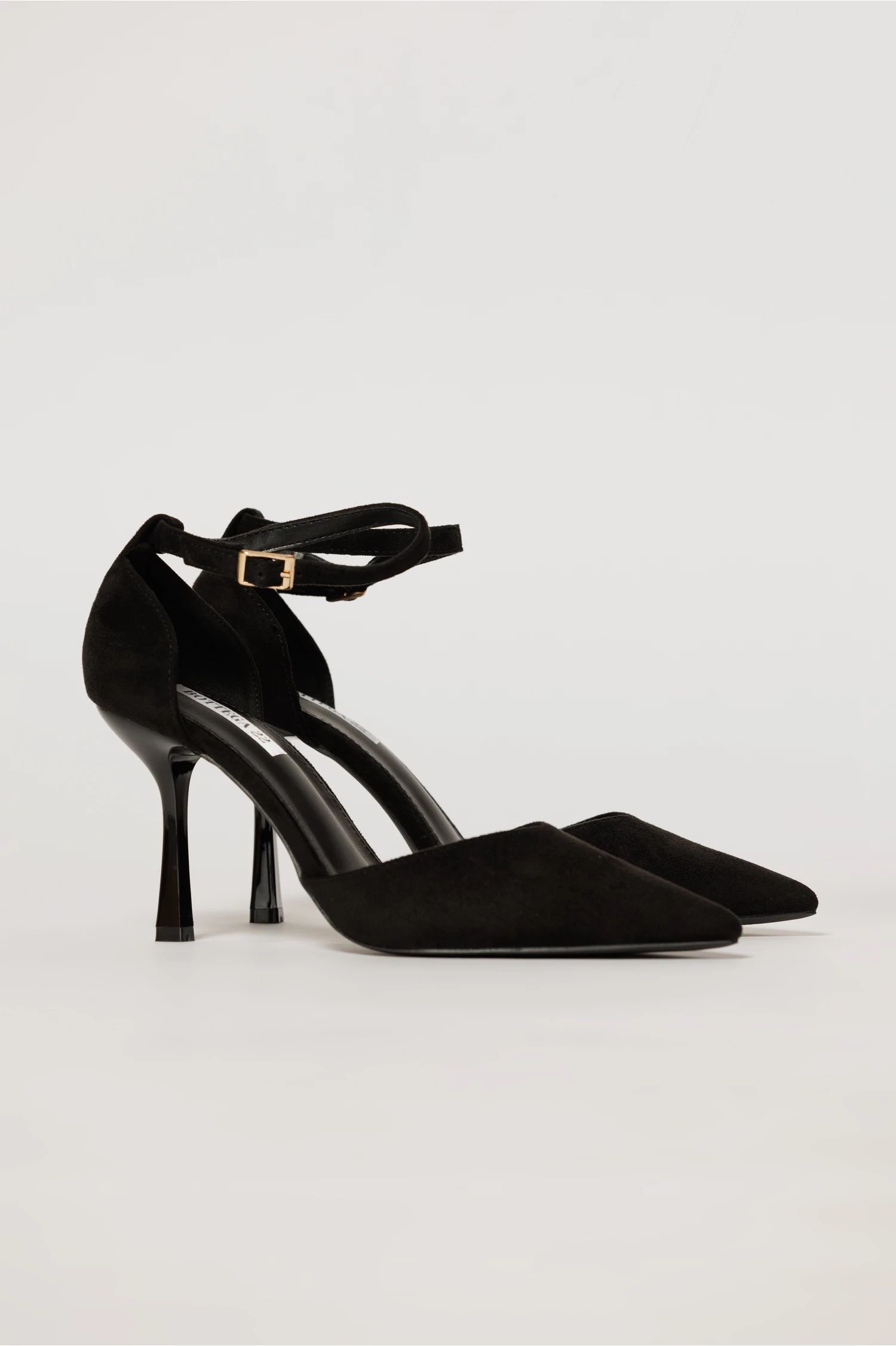 Pantofi eleganti negri aspect catifelat cu bareta si decupaj lateral