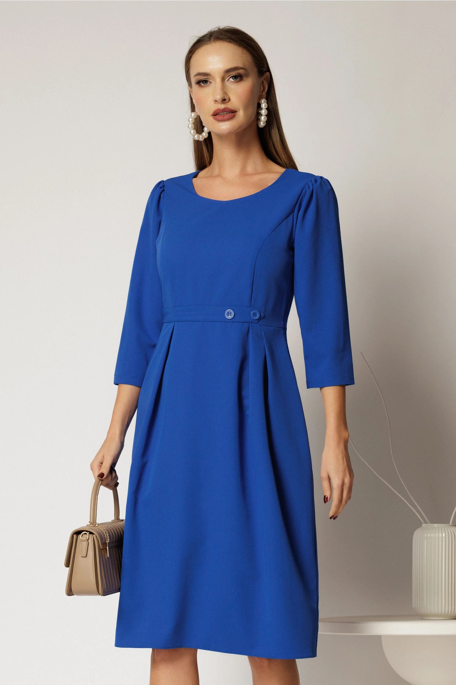 Rochie albastra cu nasturi decorativi si pliuri