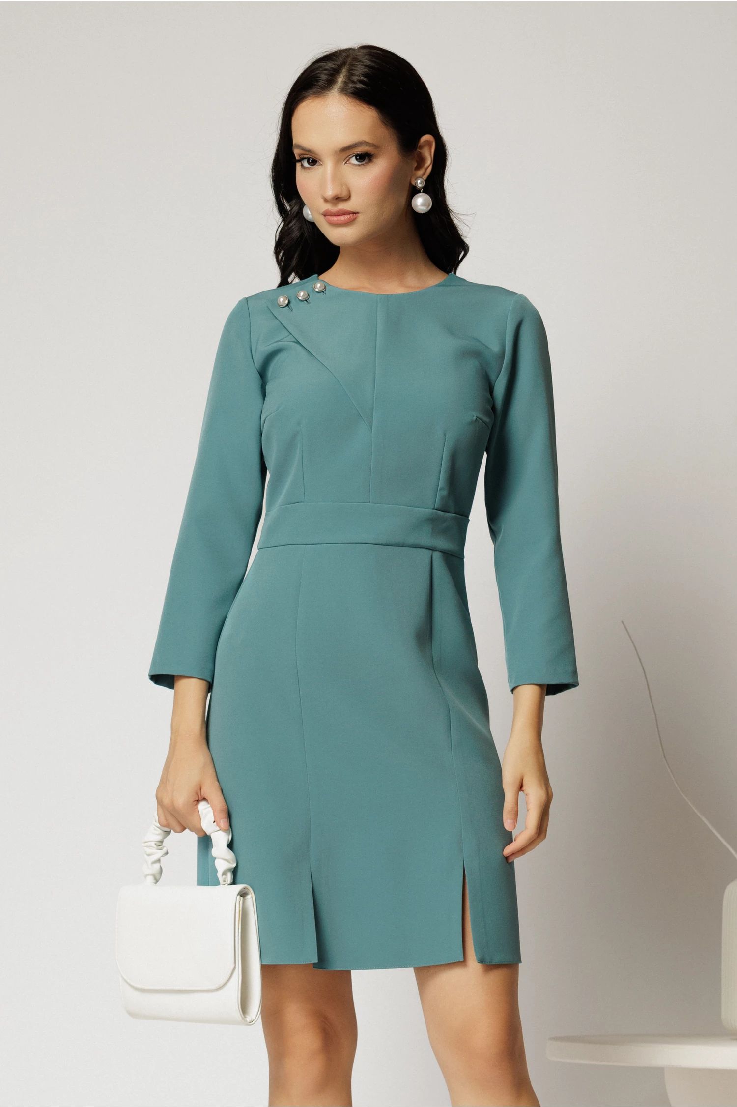 Rochie albastru marin scurta cu nasturi decorativi perlati