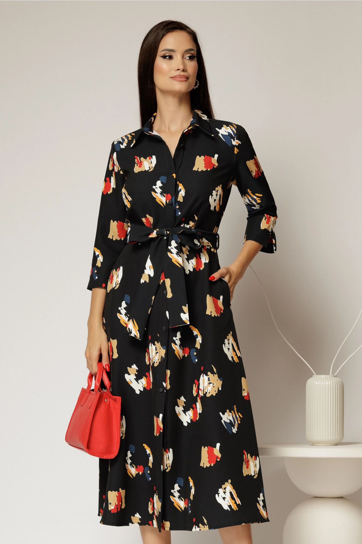 Rochie de zi midi neagra cu imprimeuri tip camasa cu cordon in talie