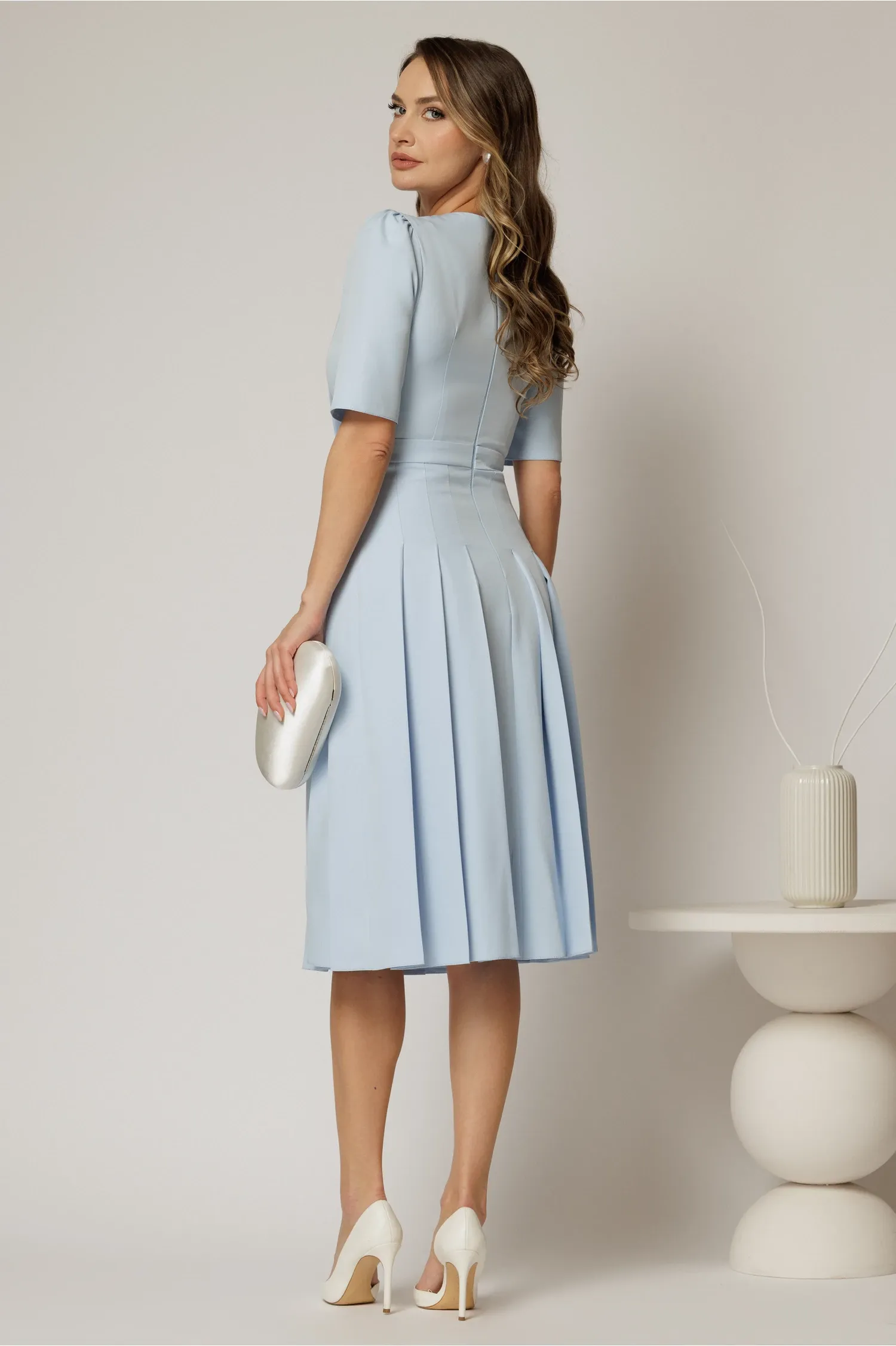 Rochie DY Fashion bleu cu decolteu cu guler ascutit si fusta plisata 2