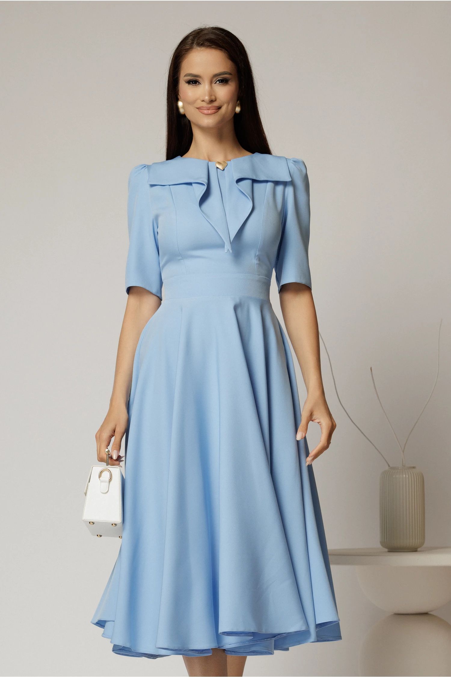 Rochie DY Fashion bleu cu guler amplu si detaliu inima