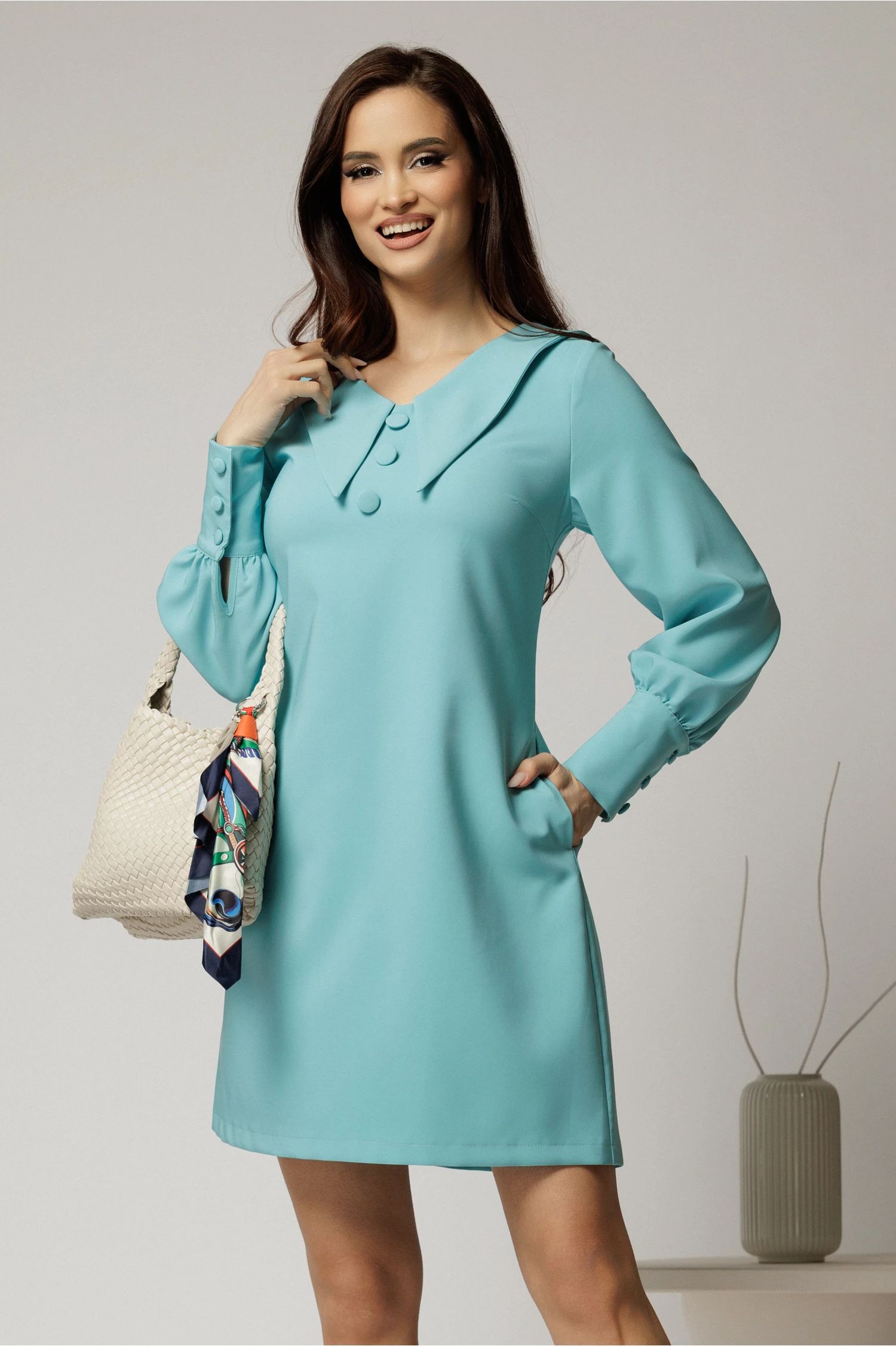 Rochie DY Fashion bleu scurta cu croi cambrat si guler in colturi