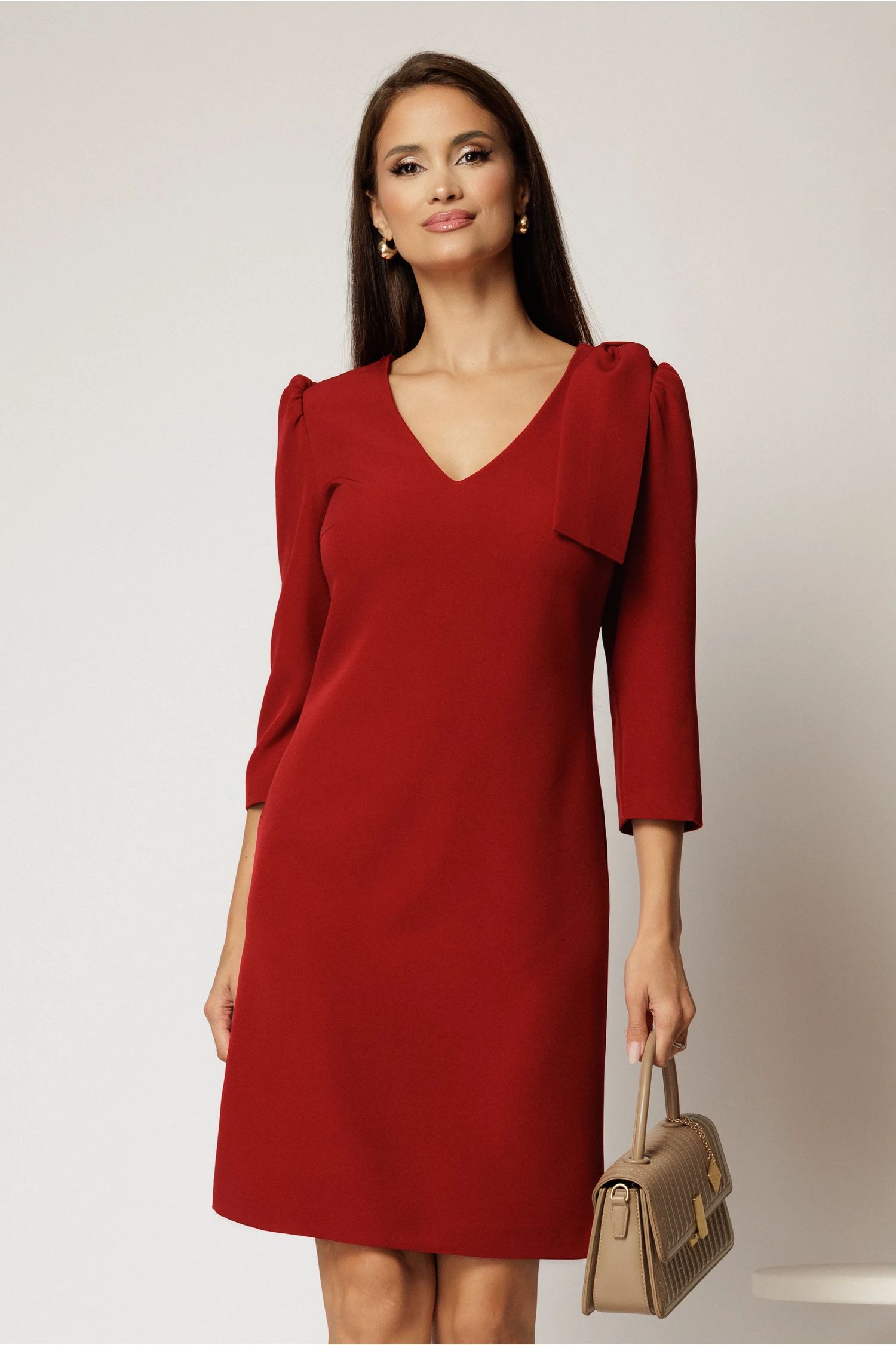 Rochie DY Fashion bordo cu decolteu V si funda pe umar