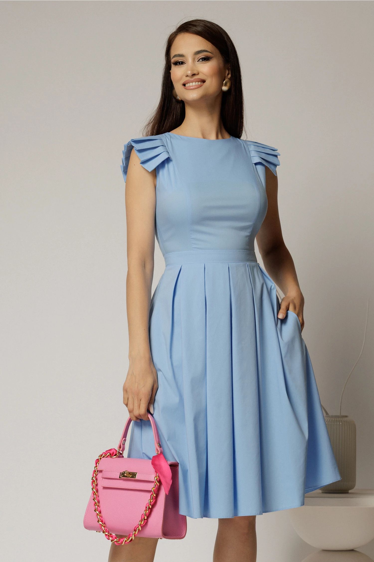 Rochie DY Fashion midi bleu din poplin in clos cu volane la umeri
