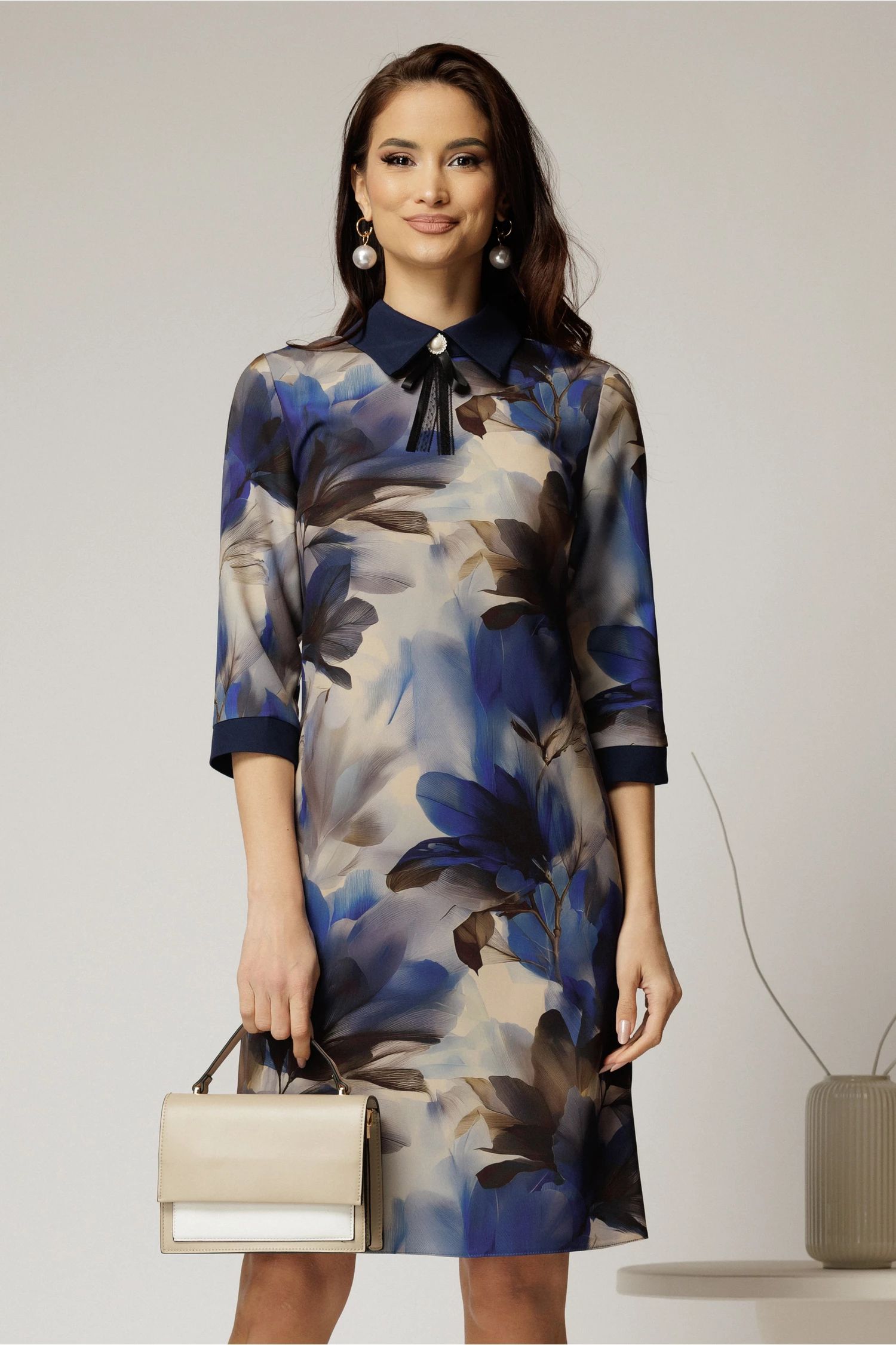 Rochie DY Fashion midi cu imprimeu albastru cu guler tip camasa