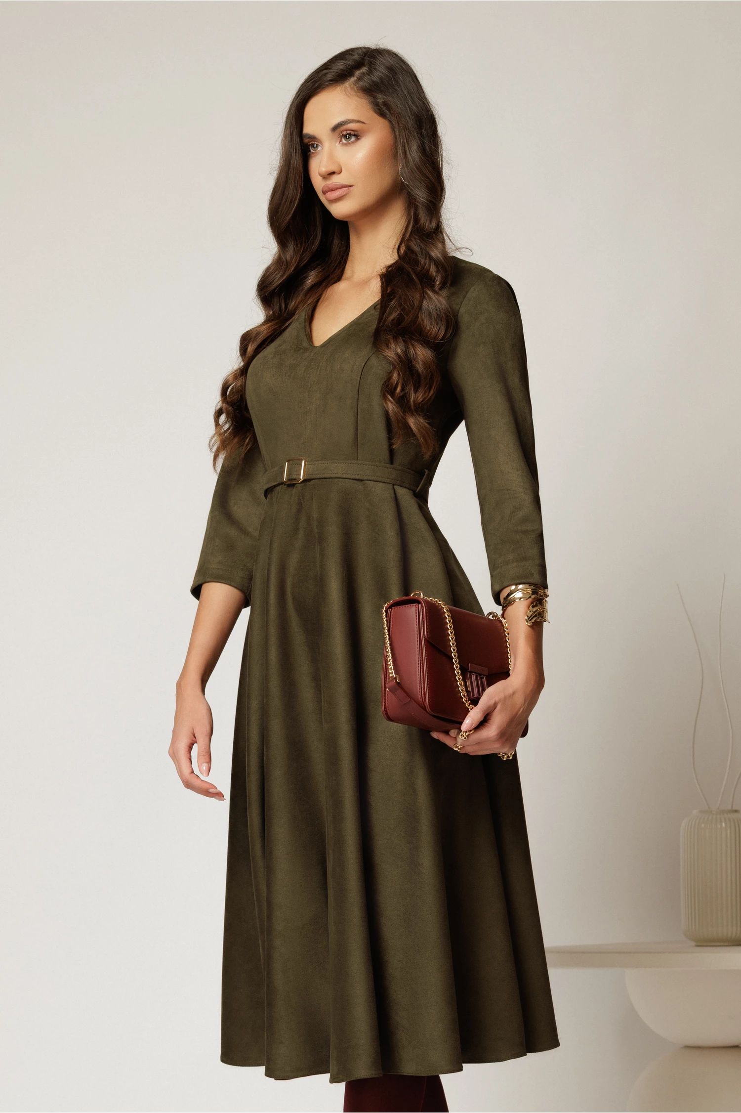 Rochie DY Fashion midi kaki din piele intoarsa cu decolteu in V