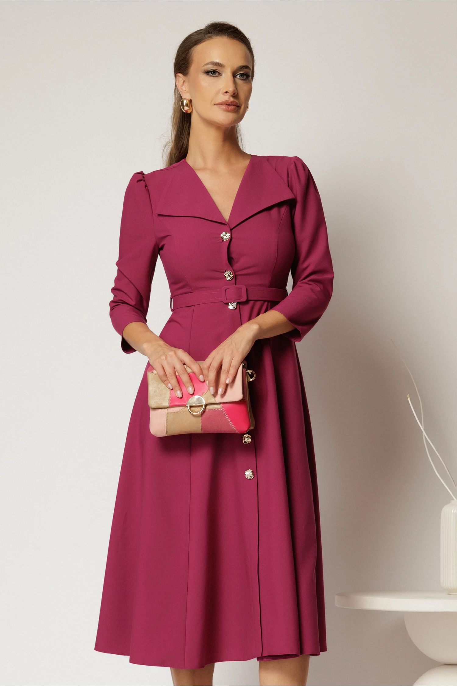 Rochie DY Fashion midi magenta cu inchidere cu nasturi si rever amplu