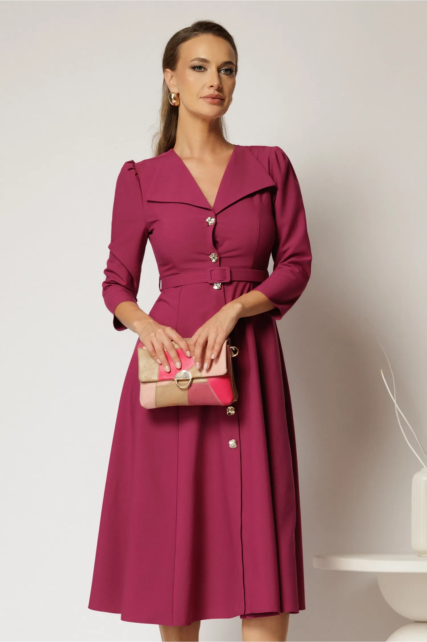 Rochie DY Fashion midi magenta cu inchidere cu nasturi si rever amplu 1