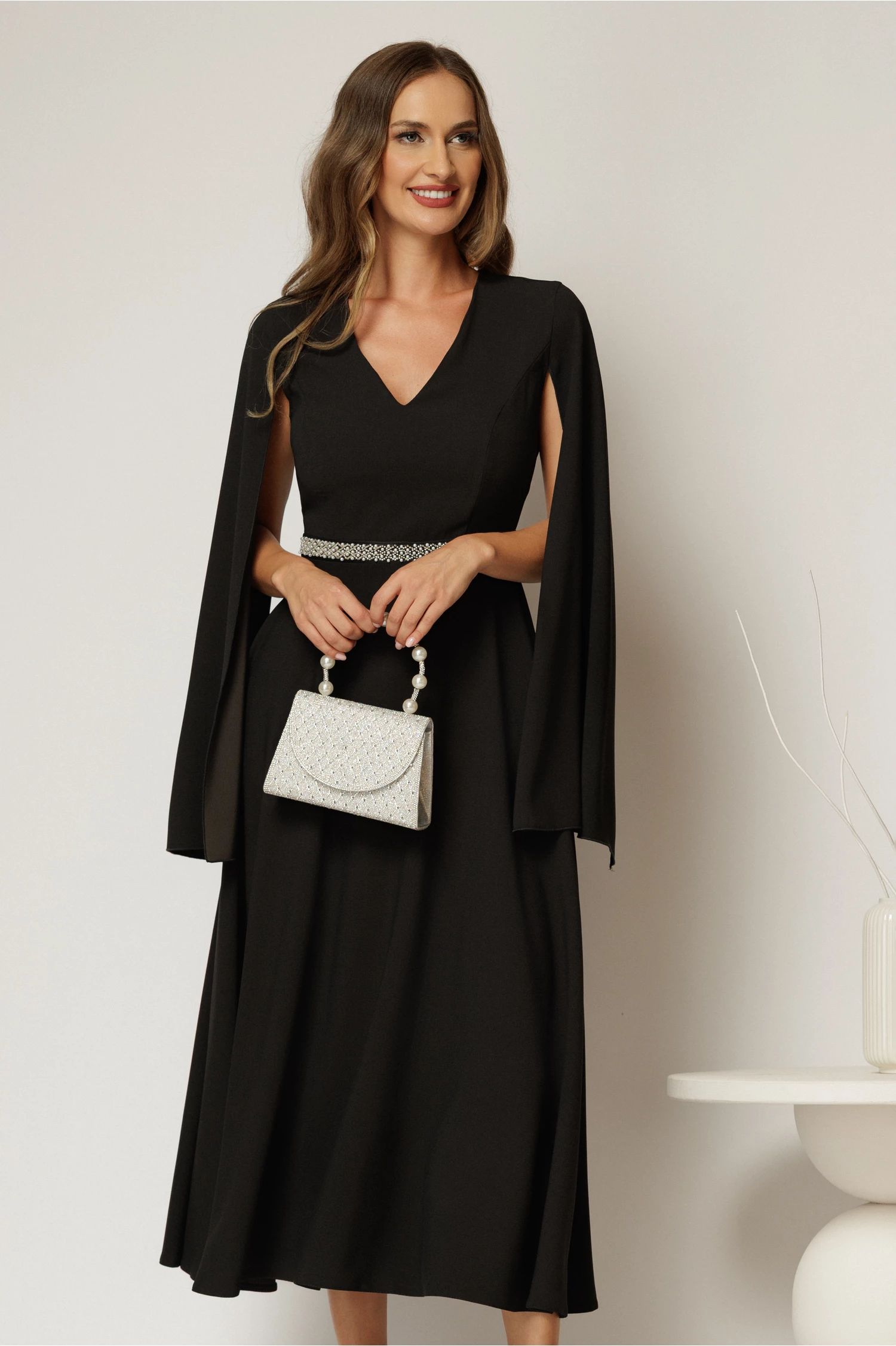 Rochie DY Fashion midi neagra cu maneci lungi crapate si aplicatii in talie