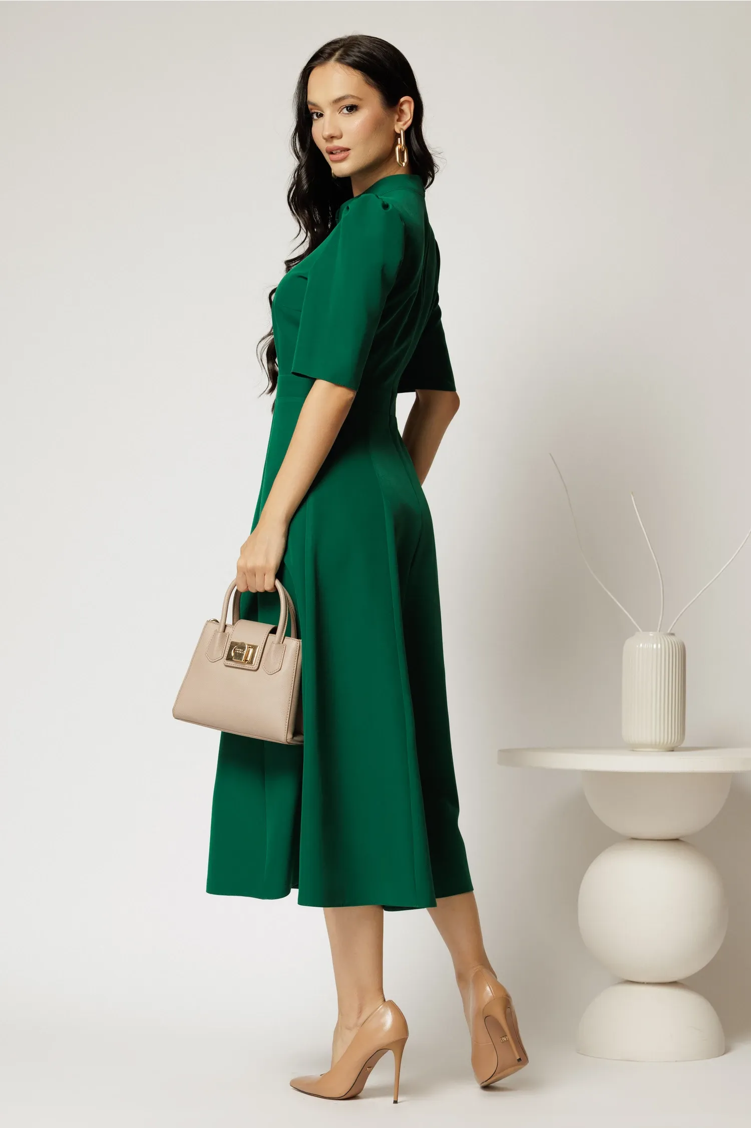 Rochie DY Fashion midi verde cu guler tunica si aplicatii la decolteu 2
