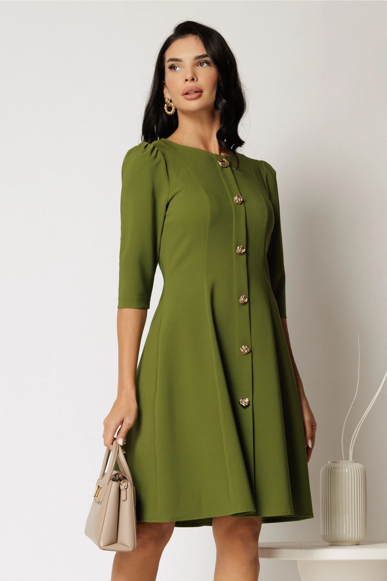 Rochie DY Fashion midi verde olive cu nasturi aurii decorativi