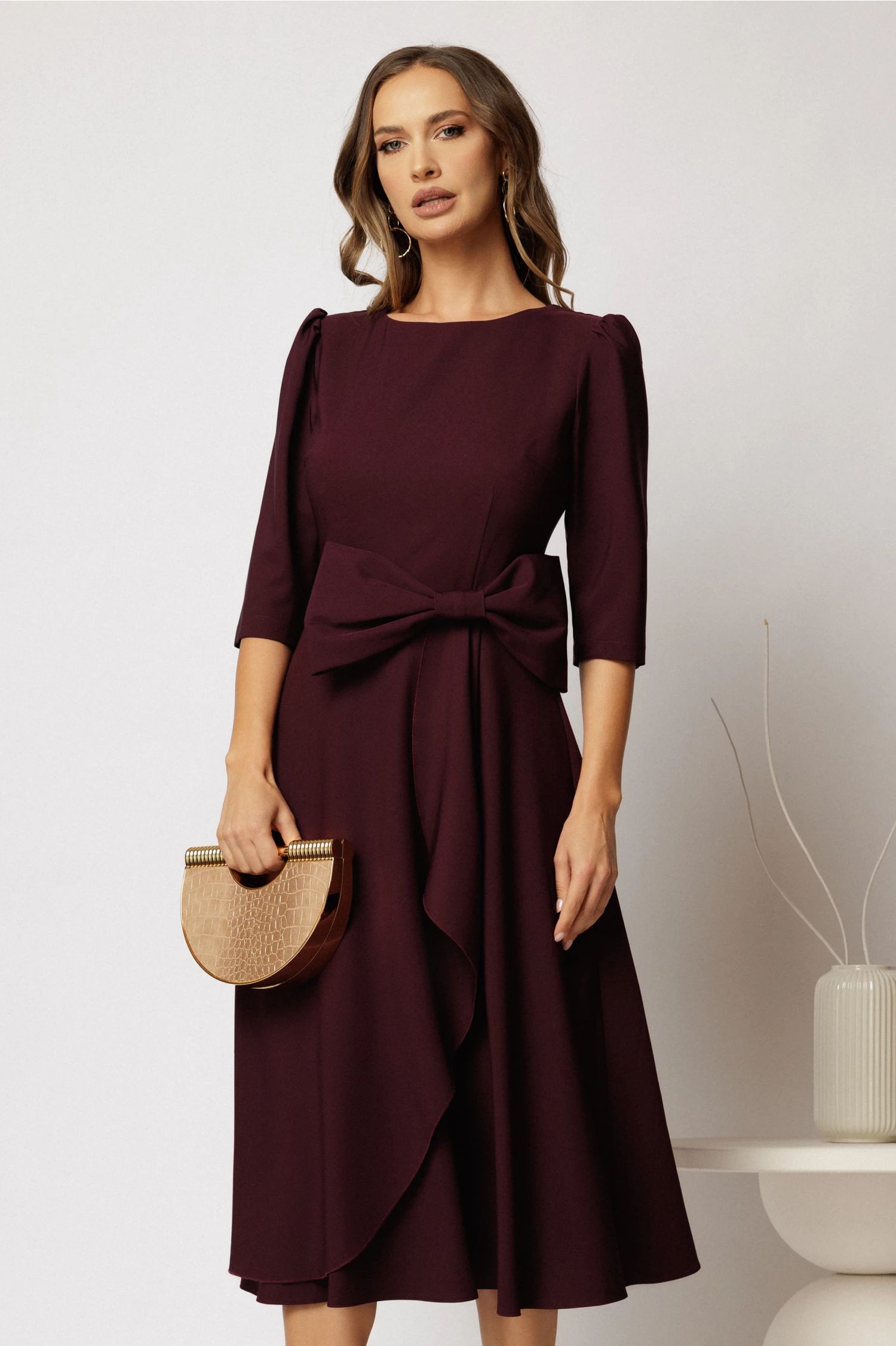 Rochie DY Fashion mov pruna cu funda ampla in talie decolteu rotund maneci trei sferturi