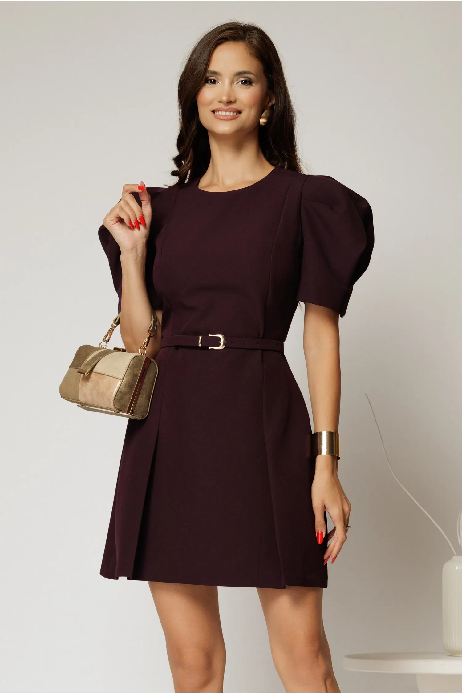 Rochie DY Fashion scurta mov cu maneci scurte si pliuri pe fusta 1